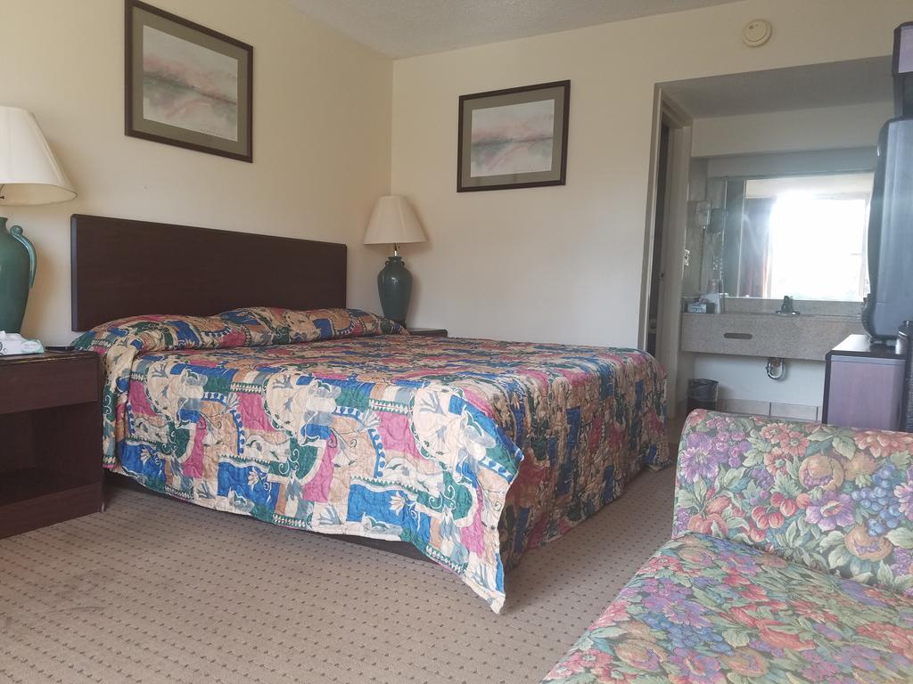 American Inn Skippers/Emporia Area Экстерьер фото