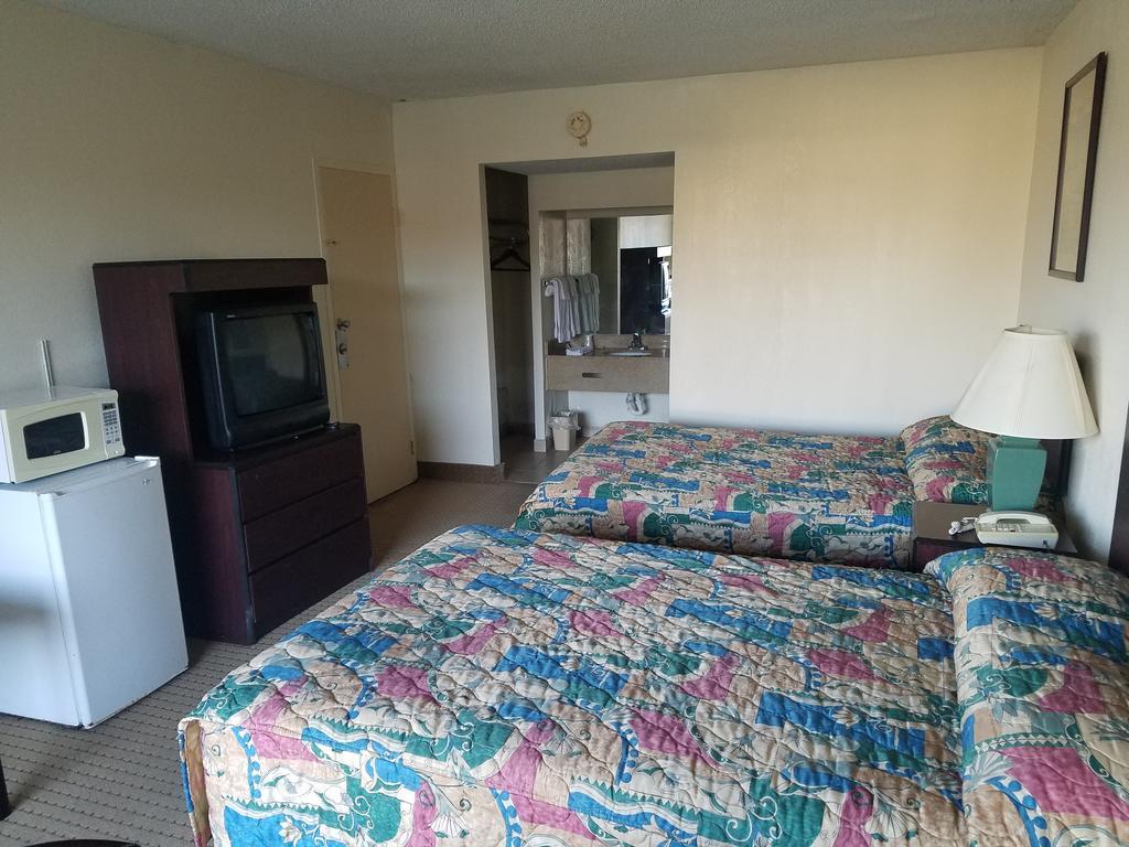 American Inn Skippers/Emporia Area Экстерьер фото