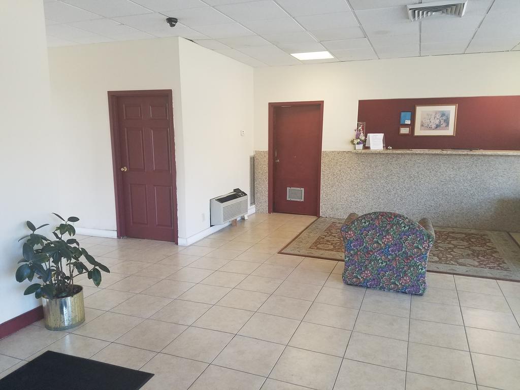 American Inn Skippers/Emporia Area Экстерьер фото
