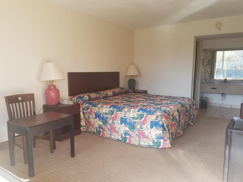 American Inn Skippers/Emporia Area Экстерьер фото